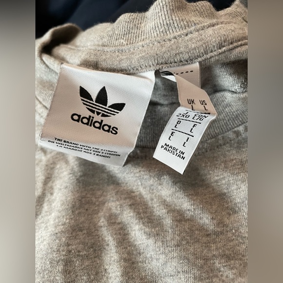 Adidas Vintage Tee - Picture 2 of 3